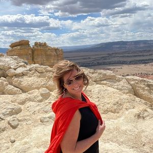 Meet your Posher, Joy